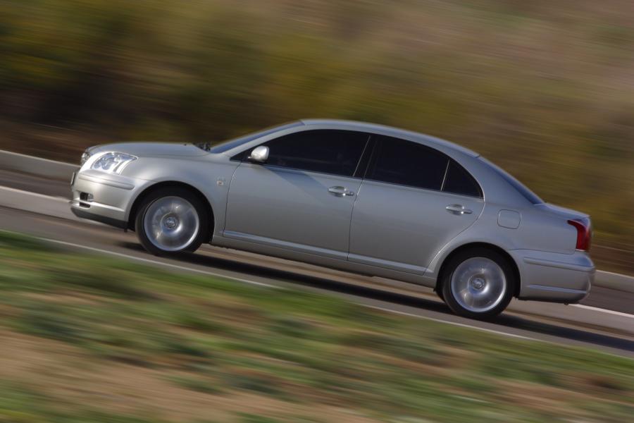  Toyota Avensis 2003 года  (фото 96 из 114)